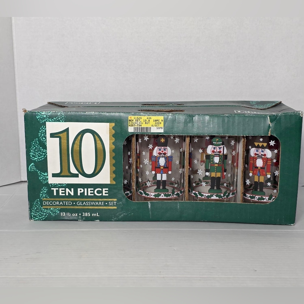 Vintage 1980's Christmas Nutcracker Tumblers-Glassware 13.5 OZ Hollyberries NIB